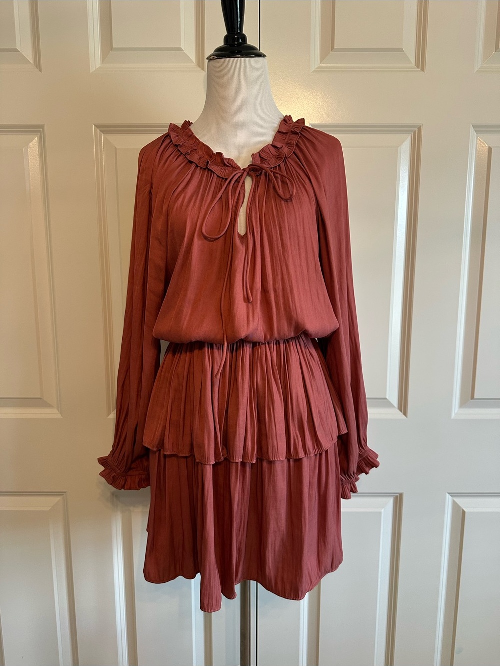 NWT Flawless by Vici Silky Ruffle Neck Long Sleeve Tiered Dress Rust